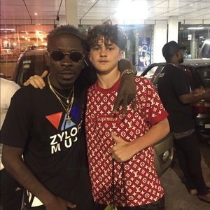 Meet your Posher, Levi